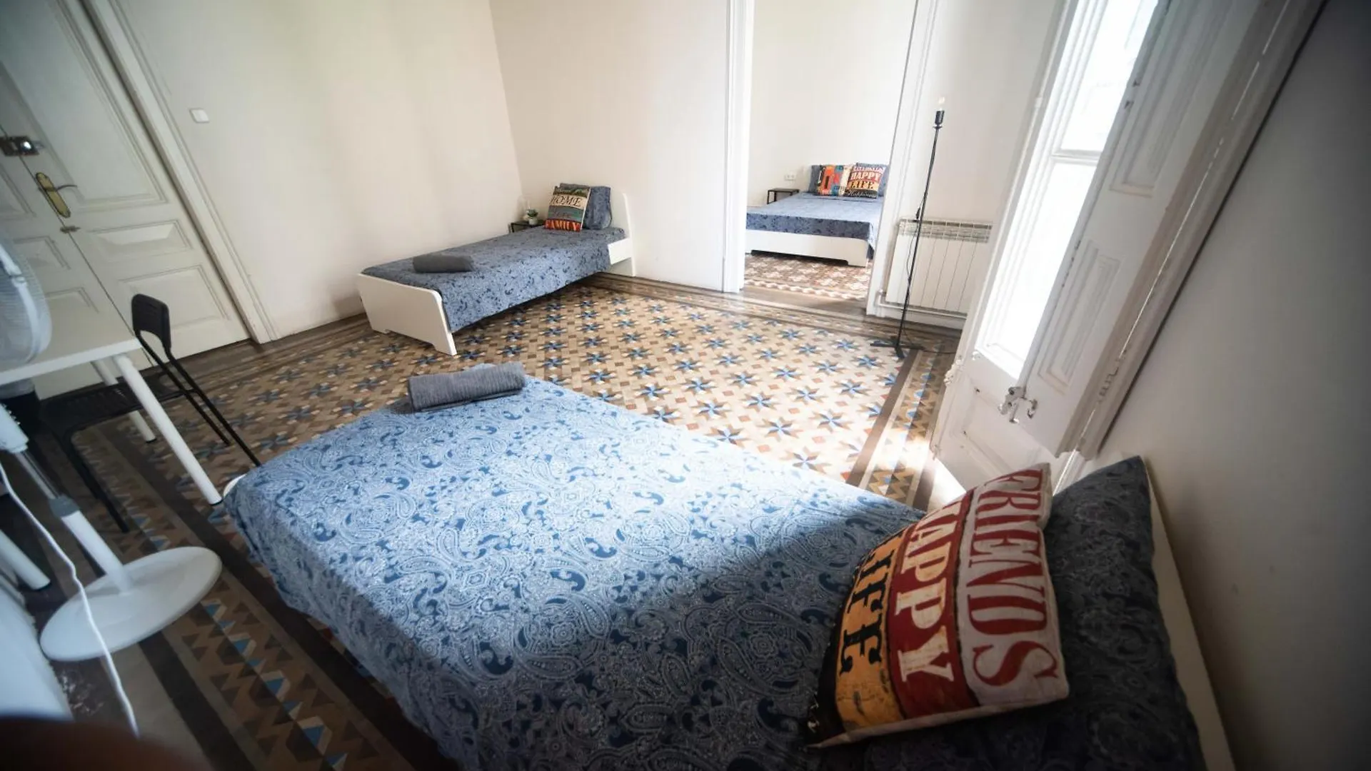 Oasis Rooms Barcelona - Urquinaona1 Hostel