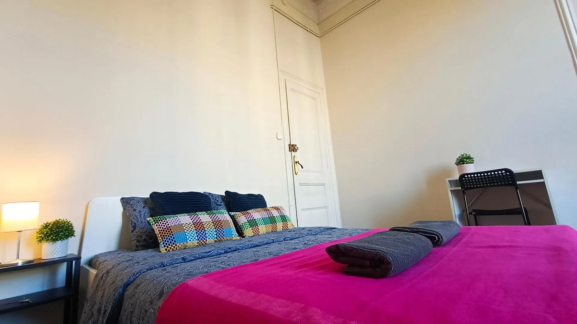 Oasis Rooms Barcelona - Urquinaona1 İspanya