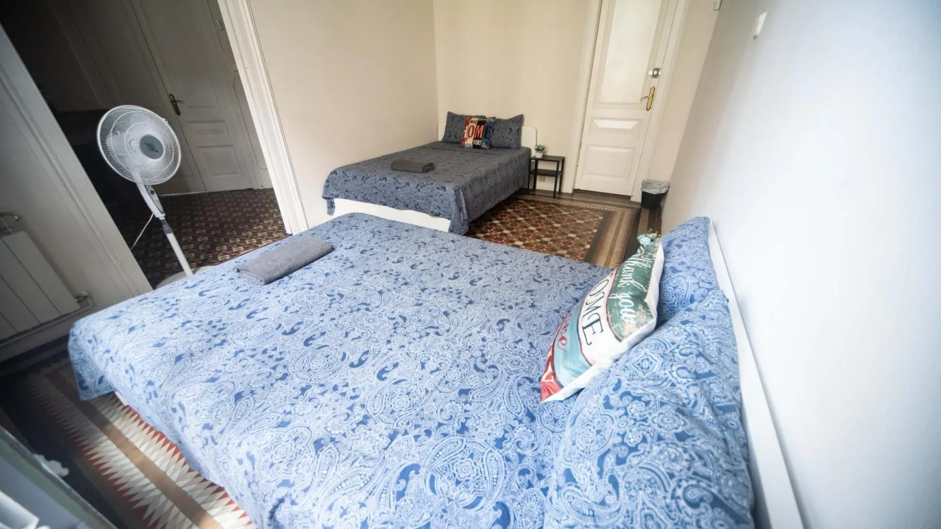 Oasis Rooms Barcelona - Urquinaona1 Ostello